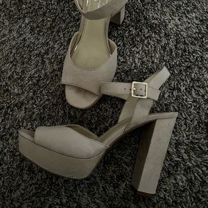 Jessica Simpson 4 inch heel